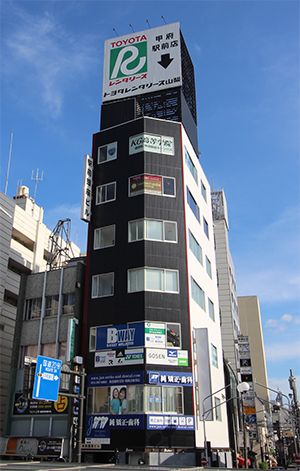 甲府駅から徒歩２分の好立地！